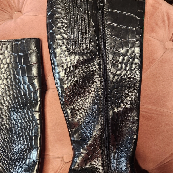 Jeffrey Campbell Boots - Picture 6 of 9